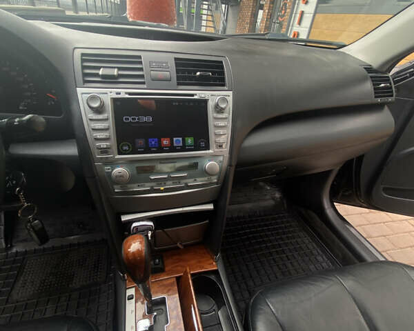 Черный Тойота Камри, объемом двигателя 3.5 л и пробегом 294 тыс. км за 9900 $, фото 12 на Automoto.ua