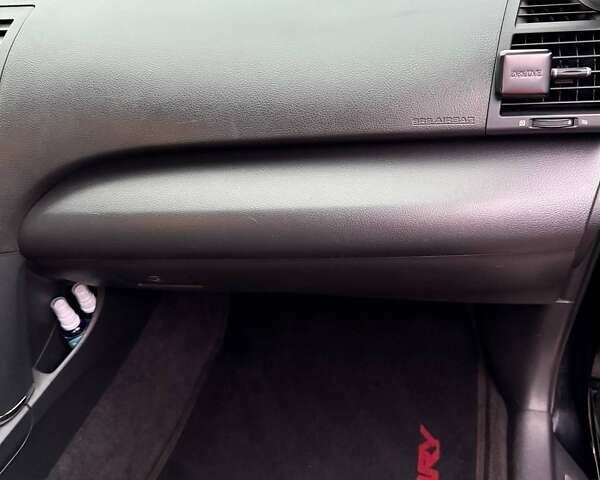 Черный Тойота Камри, объемом двигателя 2.36 л и пробегом 316 тыс. км за 8800 $, фото 27 на Automoto.ua