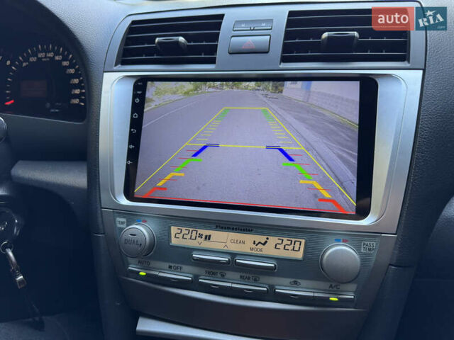 Черный Тойота Камри, объемом двигателя 3.5 л и пробегом 272 тыс. км за 10999 $, фото 5 на Automoto.ua