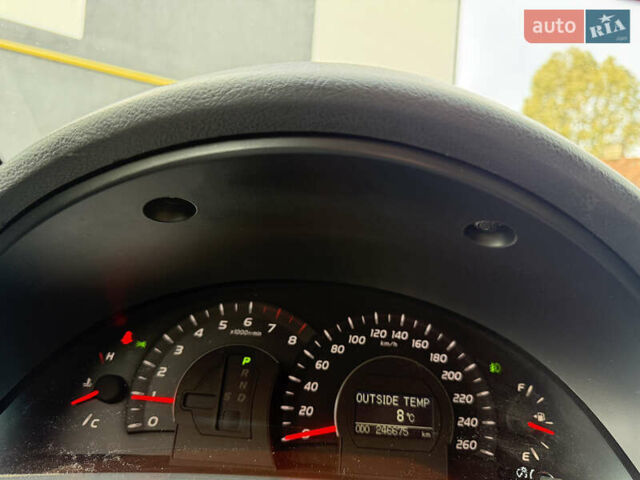 Черный Тойота Камри, объемом двигателя 3.5 л и пробегом 246 тыс. км за 11000 $, фото 58 на Automoto.ua