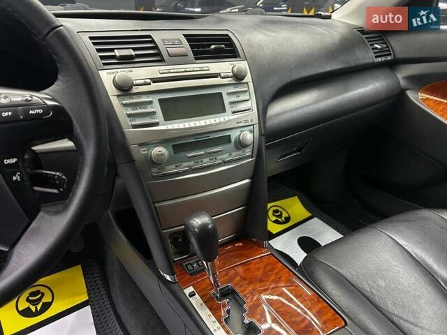 Тойота Камри 2008 в Черновцах на Automoto.ua Черный Тойота Камри, объемом двигателя 2.36 л и пробегом 290 тыс. км за 8000 $, фото 21 на Automoto.ua