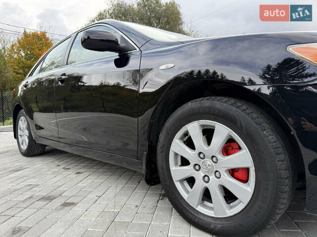 Черный Тойота Камри, объемом двигателя 3.5 л и пробегом 246 тыс. км за 11000 $, фото 23 на Automoto.ua