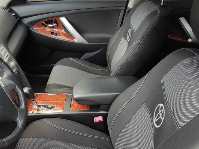 Черный Тойота Камри, объемом двигателя 2.4 л и пробегом 129 тыс. км за 10300 $, фото 10 на Automoto.ua