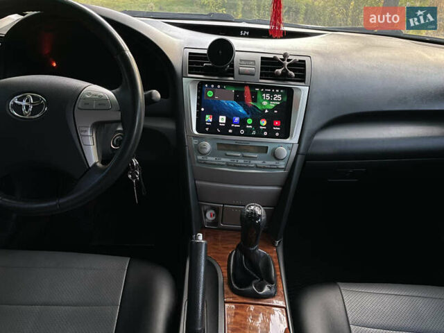Черный Тойота Камри, объемом двигателя 2.36 л и пробегом 164 тыс. км за 8900 $, фото 18 на Automoto.ua