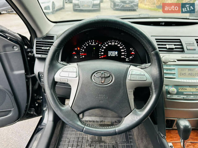 Чорний Тойота Камрі, об'ємом двигуна 2.36 л та пробігом 151 тис. км за 8800 $, фото 25 на Automoto.ua