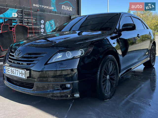 Черный Тойота Камри, объемом двигателя 3.5 л и пробегом 377 тыс. км за 10200 $, фото 2 на Automoto.ua