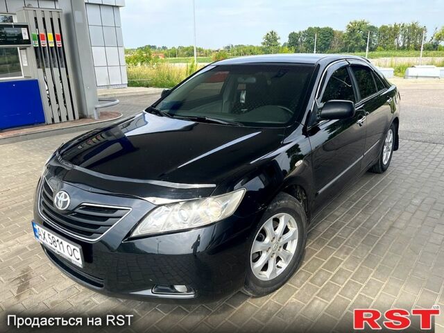 Черный Тойота Камри, объемом двигателя 2.4 л и пробегом 320 тыс. км за 8000 $, фото 5 на Automoto.ua