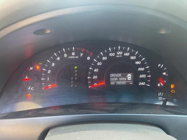 Черный Тойота Камри, объемом двигателя 2.4 л и пробегом 282 тыс. км за 5000 $, фото 10 на Automoto.ua