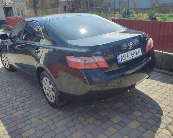 Чорний Тойота Камрі, об'ємом двигуна 2.4 л та пробігом 360 тис. км за 8300 $, фото 4 на Automoto.ua