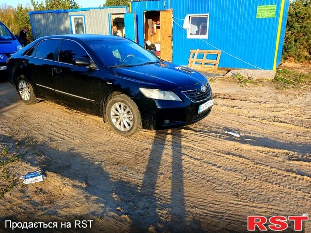 Черный Тойота Камри, объемом двигателя 2.4 л и пробегом 220 тыс. км за 8500 $, фото 3 на Automoto.ua