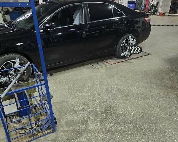 Чорний Тойота Камрі, об'ємом двигуна 3.5 л та пробігом 294 тис. км за 7800 $, фото 4 на Automoto.ua