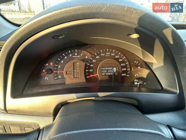 Черный Тойота Камри, объемом двигателя 2.4 л и пробегом 263 тыс. км за 8500 $, фото 5 на Automoto.ua