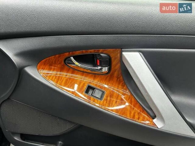 Тойота Камри 2008 в Черновцах на Automoto.ua Черный Тойота Камри, объемом двигателя 2.36 л и пробегом 290 тыс. км за 8000 $, фото 9 на Automoto.ua