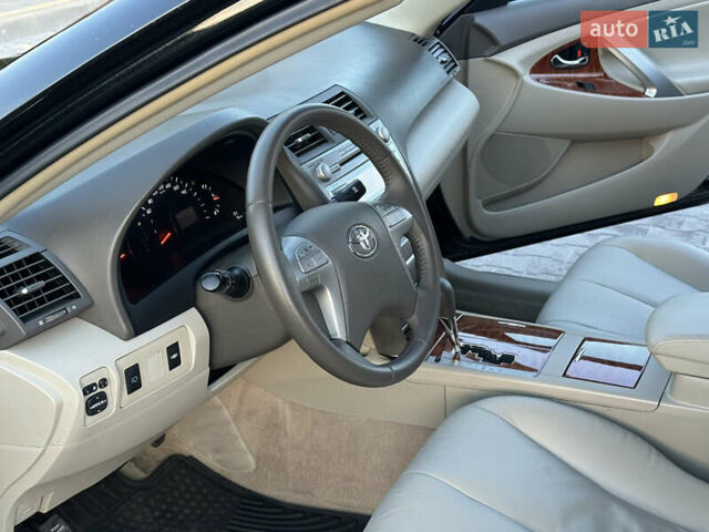 Черный Тойота Камри, объемом двигателя 2.4 л и пробегом 134 тыс. км за 11900 $, фото 71 на Automoto.ua