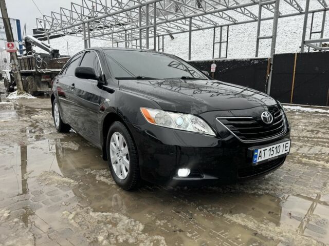 Черный Тойота Камри, объемом двигателя 2.4 л и пробегом 260 тыс. км за 10500 $, фото 2 на Automoto.ua