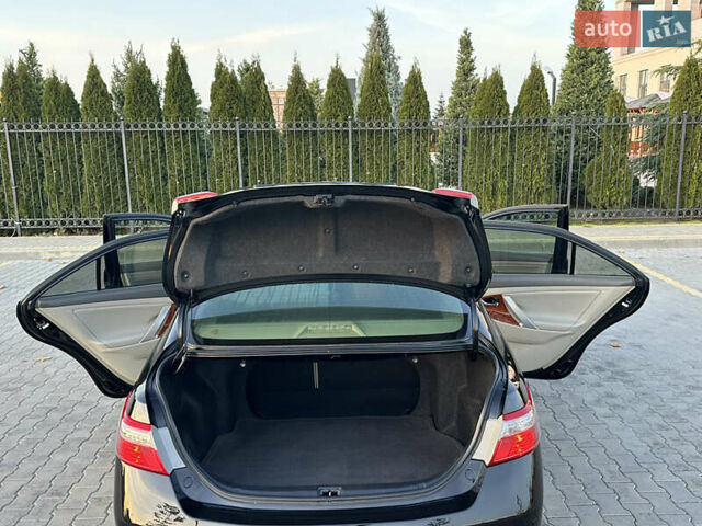 Черный Тойота Камри, объемом двигателя 2.4 л и пробегом 134 тыс. км за 11900 $, фото 48 на Automoto.ua