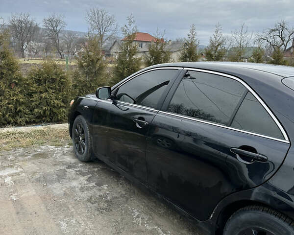 Черный Тойота Камри, объемом двигателя 2.36 л и пробегом 240 тыс. км за 9600 $, фото 3 на Automoto.ua