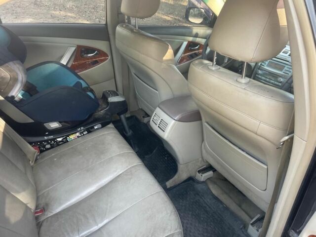 Черный Тойота Камри, объемом двигателя 2.4 л и пробегом 282 тыс. км за 5000 $, фото 12 на Automoto.ua