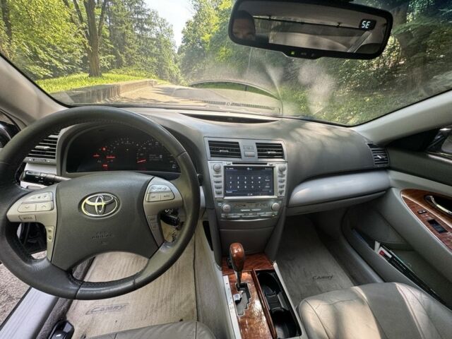 Чорний Тойота Камрі, об'ємом двигуна 3.5 л та пробігом 232 тис. км за 12000 $, фото 4 на Automoto.ua