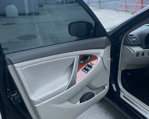 Черный Тойота Камри, объемом двигателя 2.3 л и пробегом 275 тыс. км за 8000 $, фото 13 на Automoto.ua