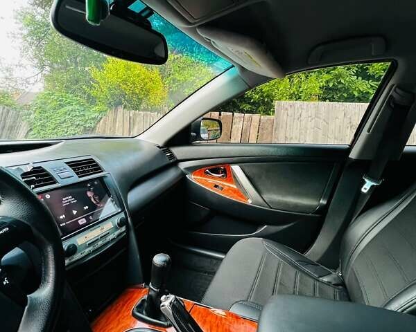 Чорний Тойота Камрі, об'ємом двигуна 2.36 л та пробігом 157 тис. км за 8500 $, фото 8 на Automoto.ua
