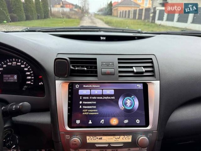 Черный Тойота Камри, объемом двигателя 2.36 л и пробегом 316 тыс. км за 8800 $, фото 24 на Automoto.ua