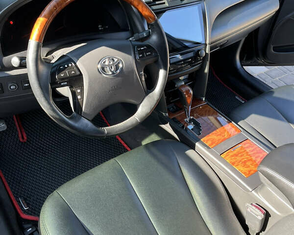 Черный Тойота Камри, объемом двигателя 3.5 л и пробегом 377 тыс. км за 10200 $, фото 62 на Automoto.ua