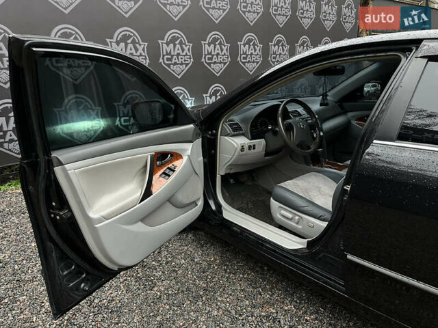 Черный Тойота Камри, объемом двигателя 2.4 л и пробегом 208 тыс. км за 7900 $, фото 11 на Automoto.ua