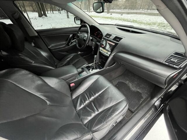 Черный Тойота Камри, объемом двигателя 3.5 л и пробегом 380 тыс. км за 8000 $, фото 10 на Automoto.ua