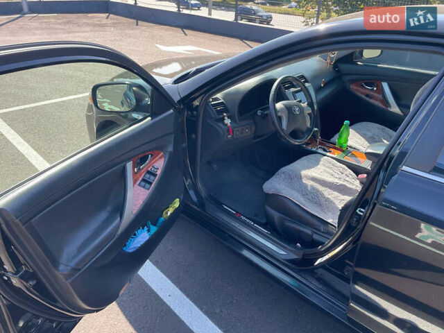 Чорний Тойота Камрі, об'ємом двигуна 2.36 л та пробігом 228 тис. км за 8200 $, фото 9 на Automoto.ua