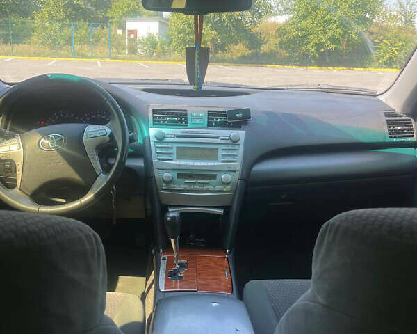 Черный Тойота Камри, объемом двигателя 2.36 л и пробегом 282 тыс. км за 7499 $, фото 11 на Automoto.ua