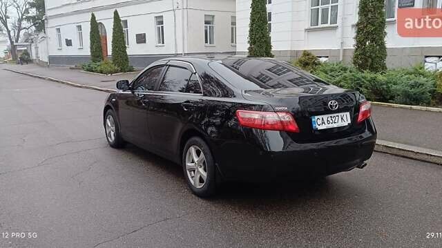Черный Тойота Камри, объемом двигателя 2.4 л и пробегом 310 тыс. км за 7700 $, фото 6 на Automoto.ua