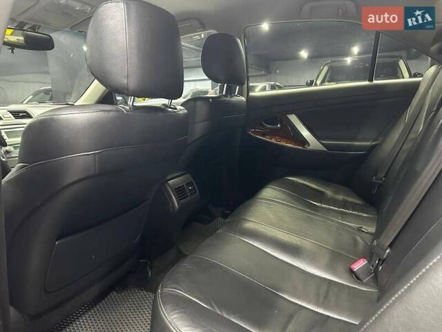 Тойота Камри 2008 в Черновцах на Automoto.ua Черный Тойота Камри, объемом двигателя 2.36 л и пробегом 290 тыс. км за 8000 $, фото 19 на Automoto.ua