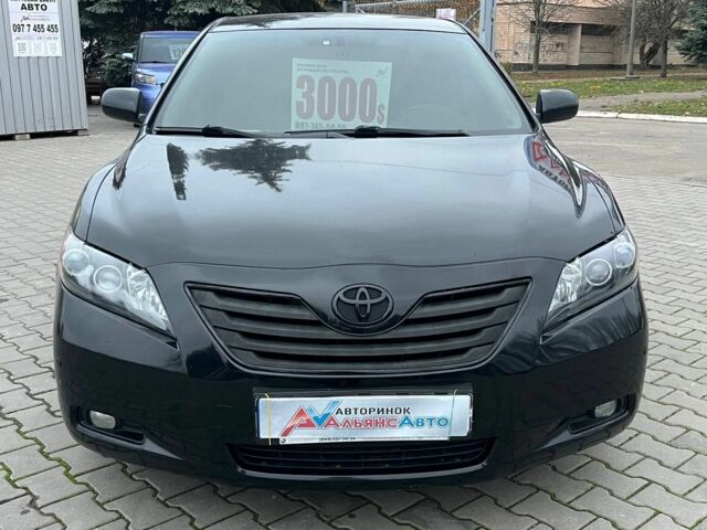 Черный Тойота Камри, объемом двигателя 3.5 л и пробегом 280 тыс. км за 9200 $, фото 1 на Automoto.ua