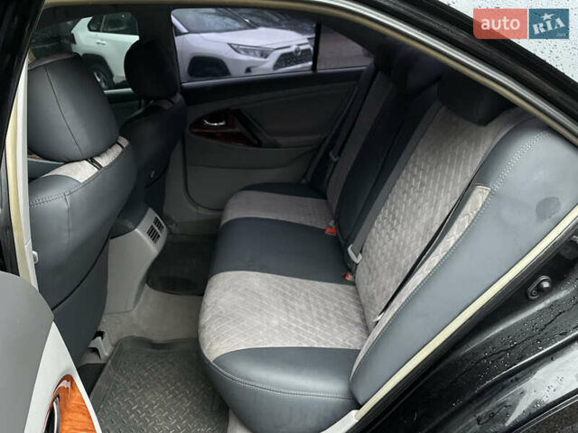 Черный Тойота Камри, объемом двигателя 2.4 л и пробегом 208 тыс. км за 7900 $, фото 9 на Automoto.ua