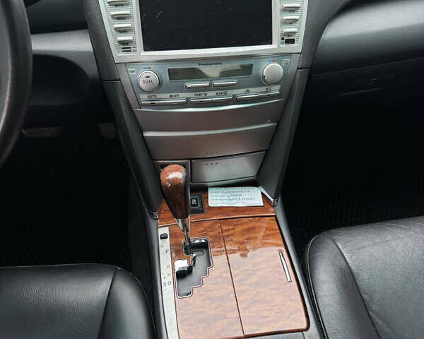Черный Тойота Камри, объемом двигателя 3.5 л и пробегом 240 тыс. км за 7200 $, фото 15 на Automoto.ua