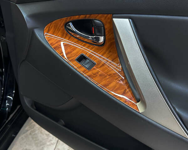 Черный Тойота Камри, объемом двигателя 2.36 л и пробегом 197 тыс. км за 9500 $, фото 18 на Automoto.ua