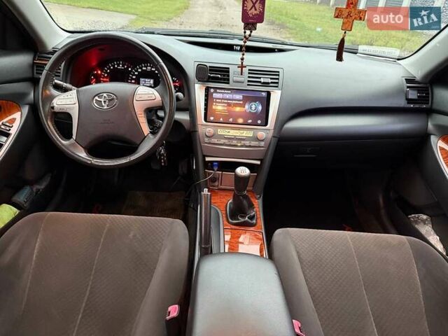 Черный Тойота Камри, объемом двигателя 2.36 л и пробегом 316 тыс. км за 8800 $, фото 19 на Automoto.ua