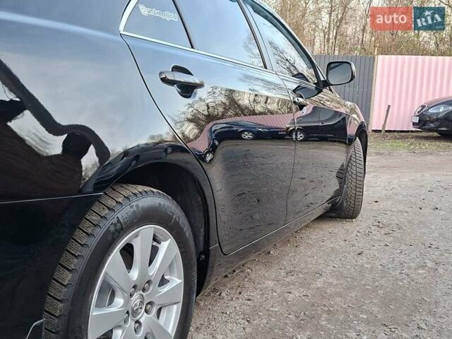 Чорний Тойота Камрі, об'ємом двигуна 3.46 л та пробігом 294 тис. км за 8800 $, фото 2 на Automoto.ua