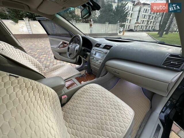 Черный Тойота Камри, объемом двигателя 2.36 л и пробегом 180 тыс. км за 8900 $, фото 45 на Automoto.ua