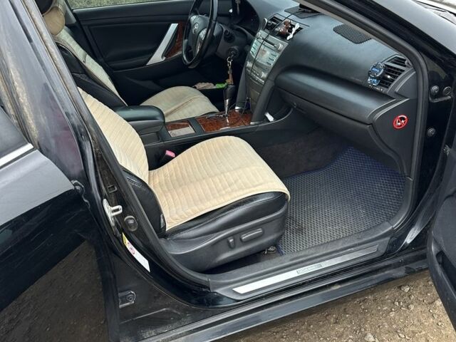 Черный Тойота Камри, объемом двигателя 2.4 л и пробегом 212 тыс. км за 8000 $, фото 5 на Automoto.ua