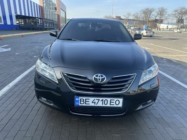 Черный Тойота Камри, объемом двигателя 2.4 л и пробегом 220 тыс. км за 8900 $, фото 1 на Automoto.ua