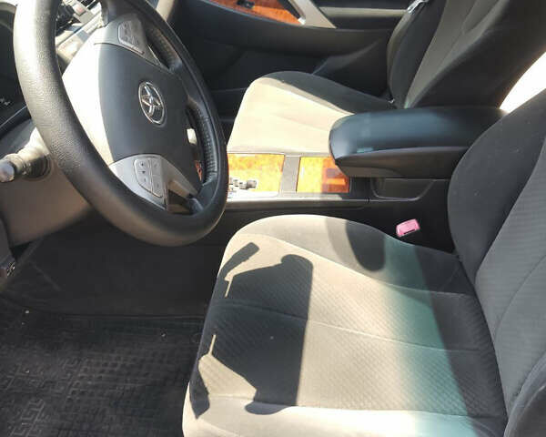 Черный Тойота Камри, объемом двигателя 2.4 л и пробегом 267 тыс. км за 8200 $, фото 14 на Automoto.ua