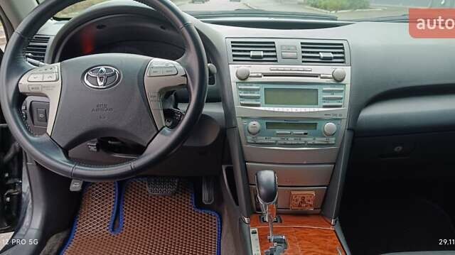 Черный Тойота Камри, объемом двигателя 2.4 л и пробегом 310 тыс. км за 7700 $, фото 12 на Automoto.ua