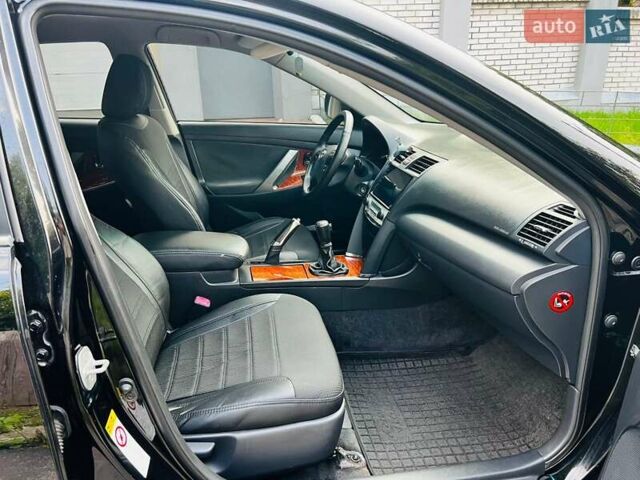 Чорний Тойота Камрі, об'ємом двигуна 2.36 л та пробігом 157 тис. км за 8500 $, фото 10 на Automoto.ua