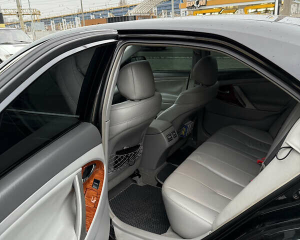 Черный Тойота Камри, объемом двигателя 2.4 л и пробегом 188 тыс. км за 10299 $, фото 5 на Automoto.ua