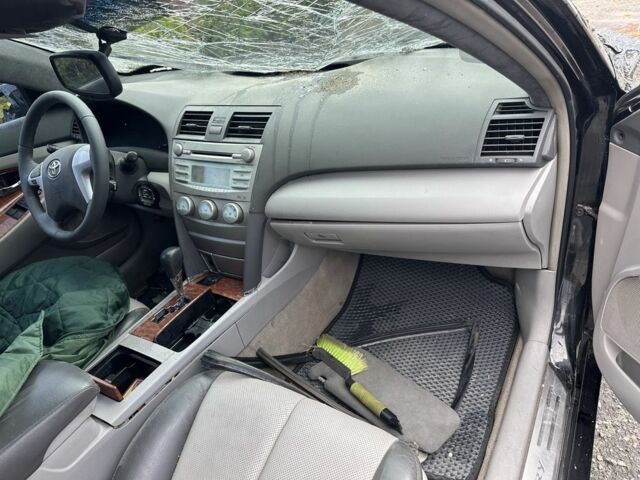 Черный Тойота Камри, объемом двигателя 2.4 л и пробегом 200 тыс. км за 4000 $, фото 4 на Automoto.ua