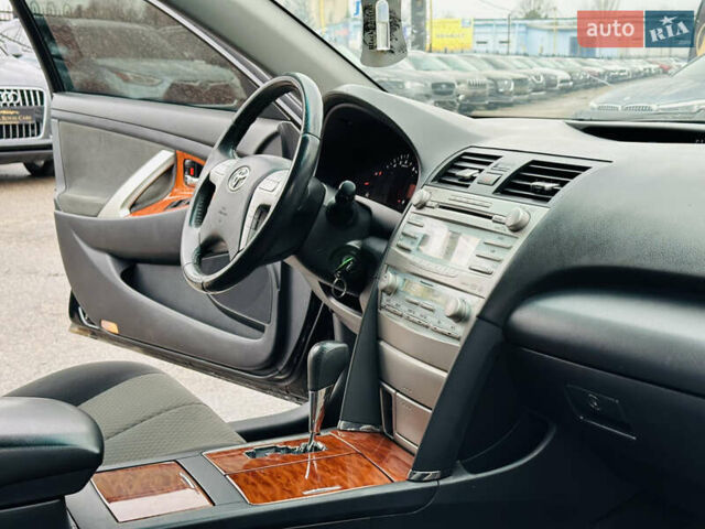 Чорний Тойота Камрі, об'ємом двигуна 2.36 л та пробігом 151 тис. км за 8800 $, фото 22 на Automoto.ua