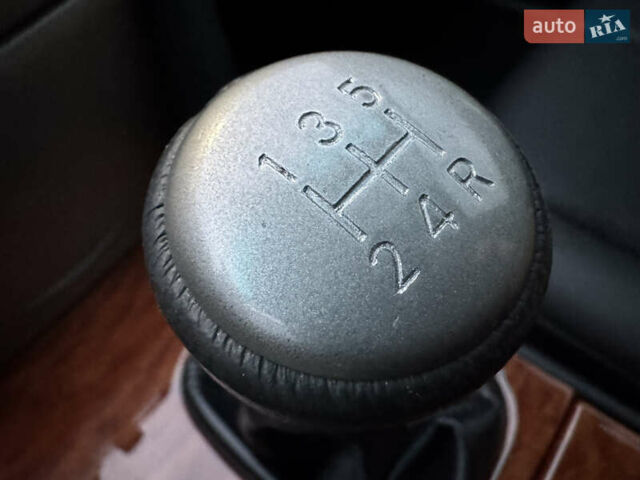 Черный Тойота Камри, объемом двигателя 2.4 л и пробегом 189 тыс. км за 8600 $, фото 30 на Automoto.ua