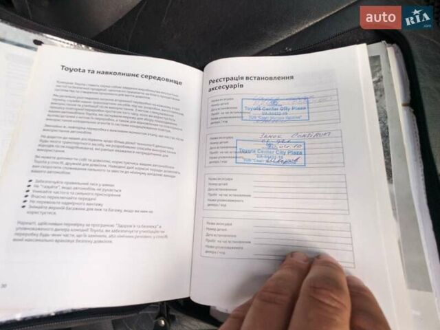Черный Тойота Камри, объемом двигателя 2.4 л и пробегом 192 тыс. км за 8500 $, фото 19 на Automoto.ua
